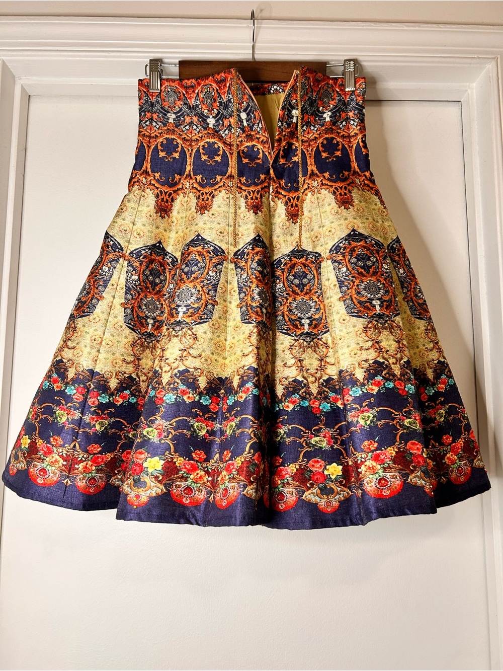Baroque-Inspired Statement Skirt - Size Small - Picture 6 of 15